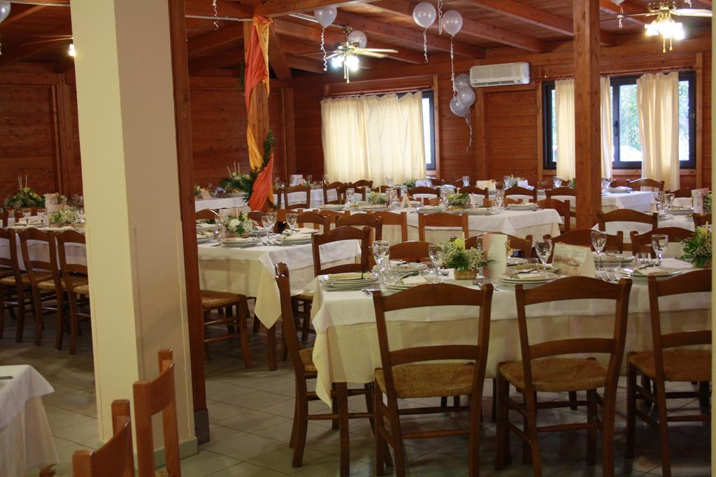 Hotel Mezzaluna كارلوفورتي المظهر الخارجي الصورة